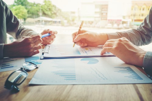 Which countries saw the biggest surge in claims payments in 2017?